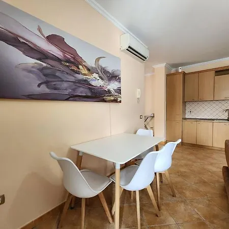 Apartment Ring Flat Ii W/ 24h Check In