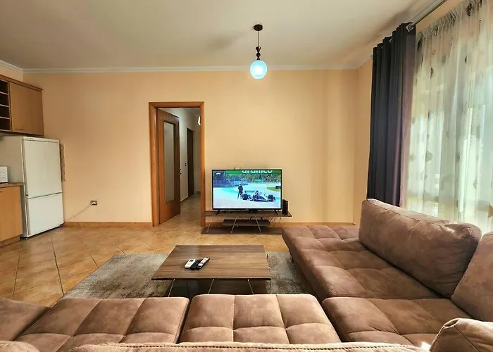 Ring Flat Ii W/ 24h Check In Tirana