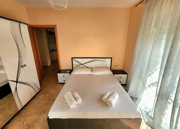 Ring Flat Ii W/ 24h Check In * Tirana